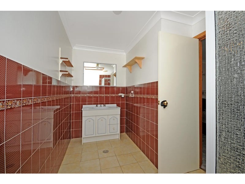 13 Thomas Hart Street, Banks ACT 2906