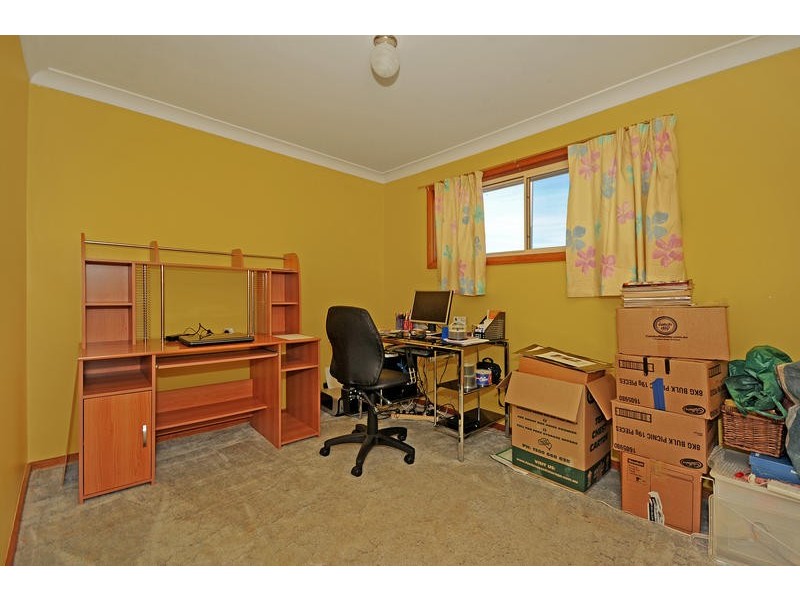 13 Thomas Hart Street, Banks ACT 2906