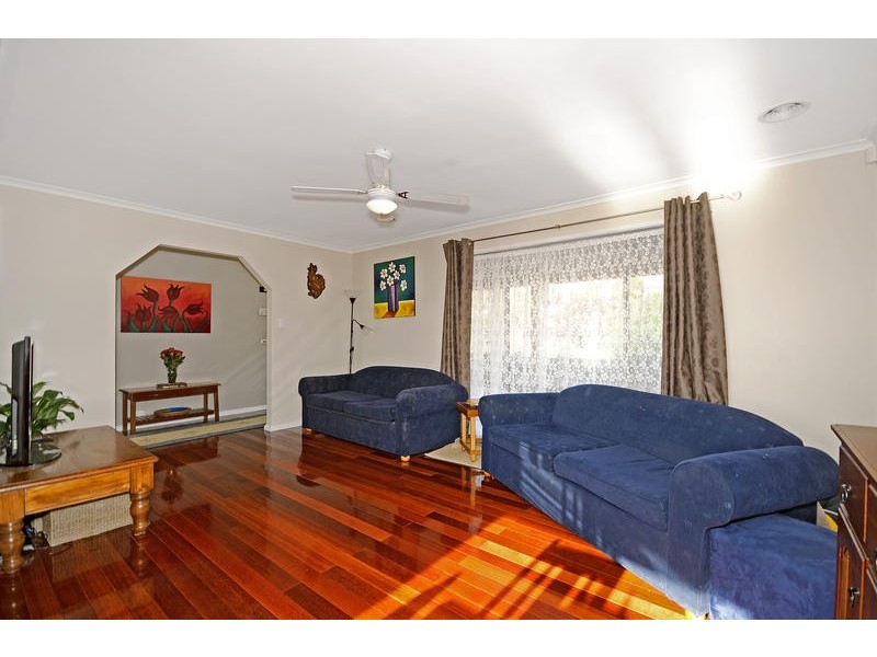 15 Parfitt Crescent, Calwell ACT 2905