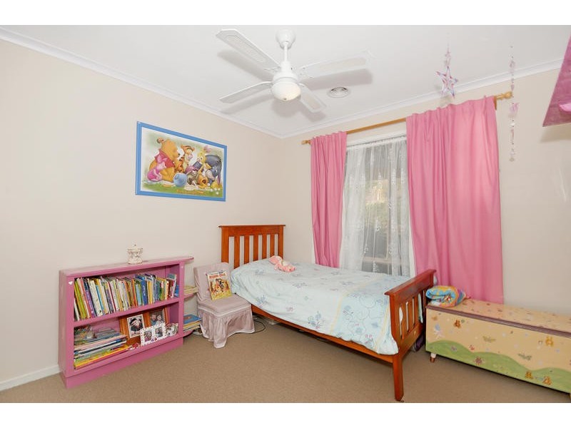 15 Parfitt Crescent, Calwell ACT 2905