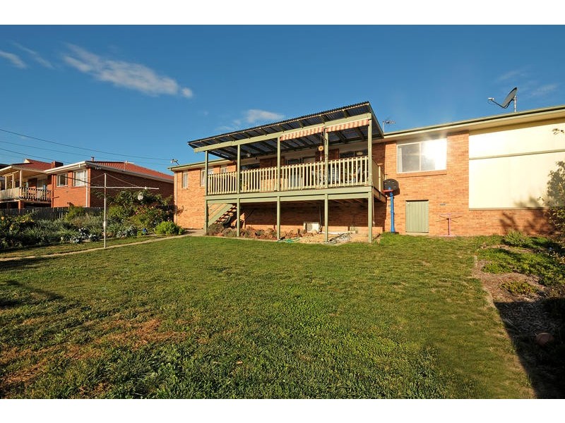 15 Parfitt Crescent, Calwell ACT 2905