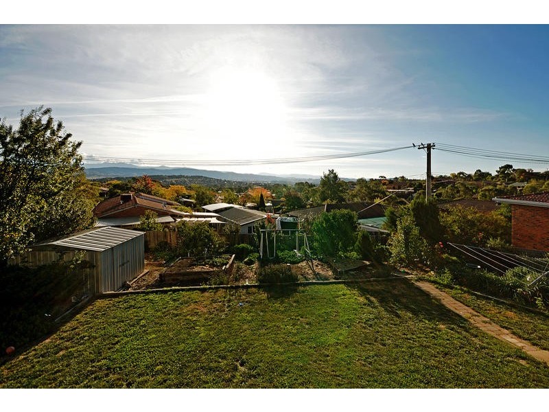 15 Parfitt Crescent, Calwell ACT 2905