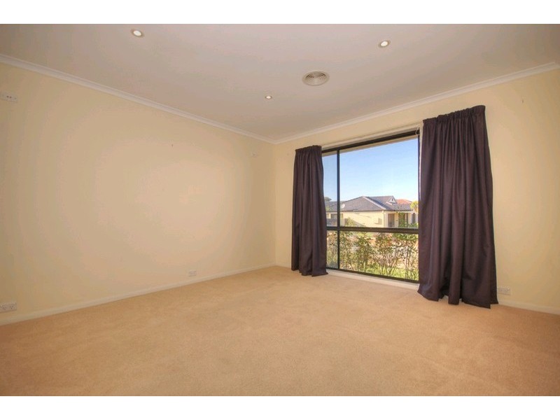 9 Rollston Street, Amaroo ACT 2914