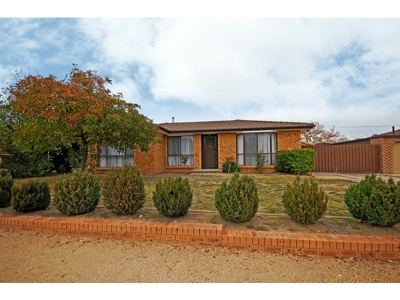 38 Collyburl Crescent, Isabella Plains ACT 2905