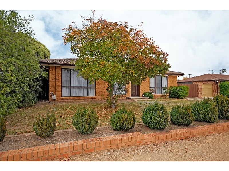 38 Collyburl Crescent, Isabella Plains ACT 2905