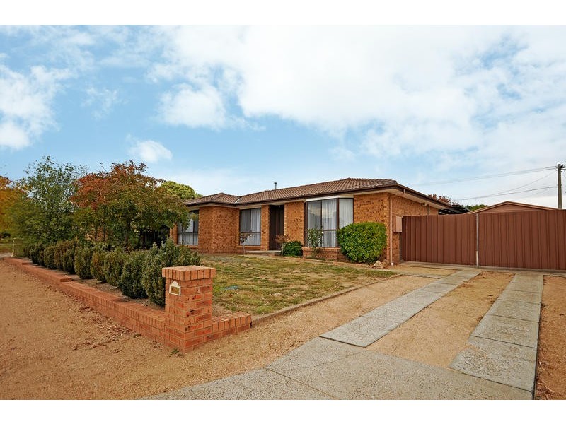 38 Collyburl Crescent, Isabella Plains ACT 2905