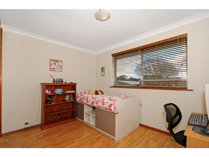 14 Lindrum Crescent, Holt ACT 2615