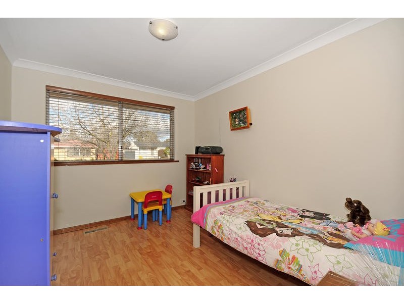 14 Lindrum Crescent, Holt ACT 2615