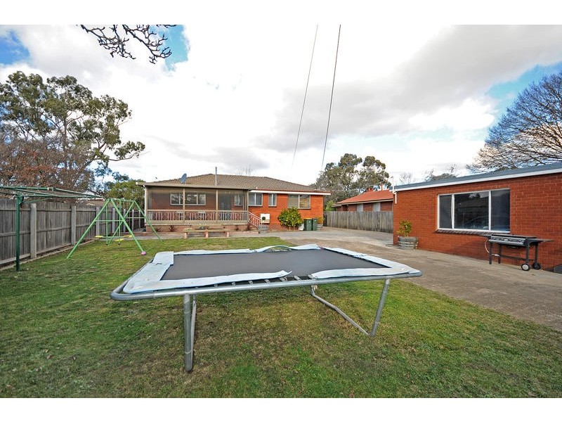 14 Lindrum Crescent, Holt ACT 2615