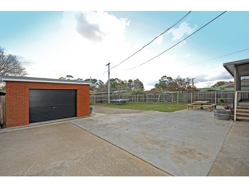 14 Lindrum Crescent, Holt ACT 2615
