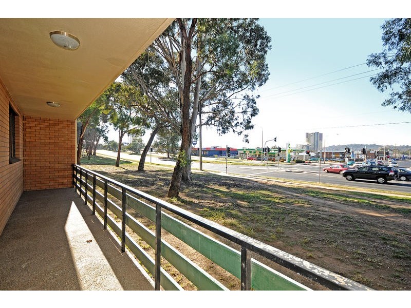 4/6 MacLaurin Crescent, Chifley ACT 2606