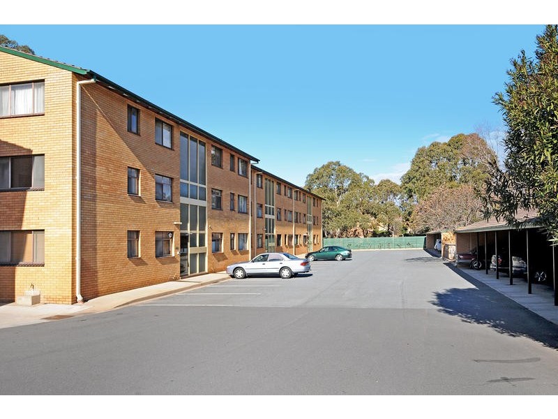 4/6 MacLaurin Crescent, Chifley ACT 2606