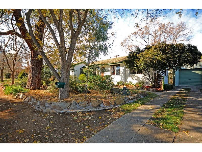 13 Gilruth Street, Hackett ACT 2602