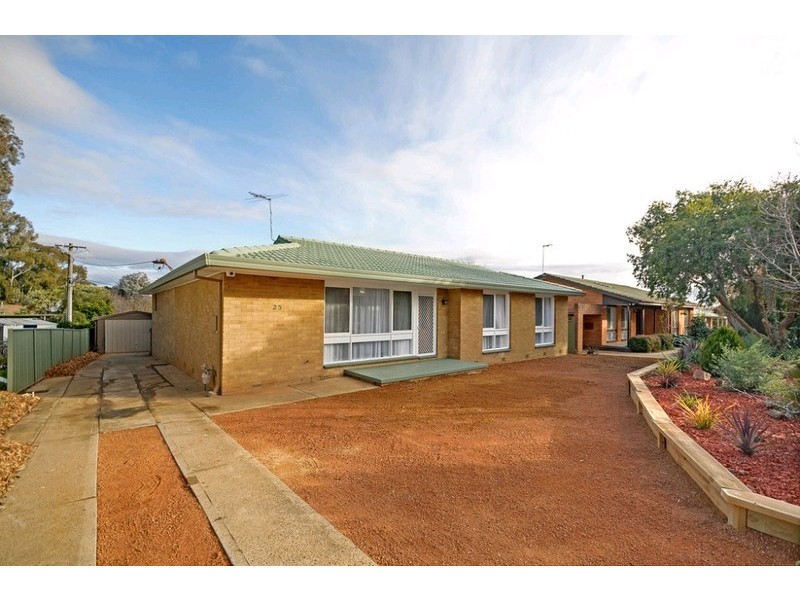 25 Pickworth Street, Holt ACT 2615