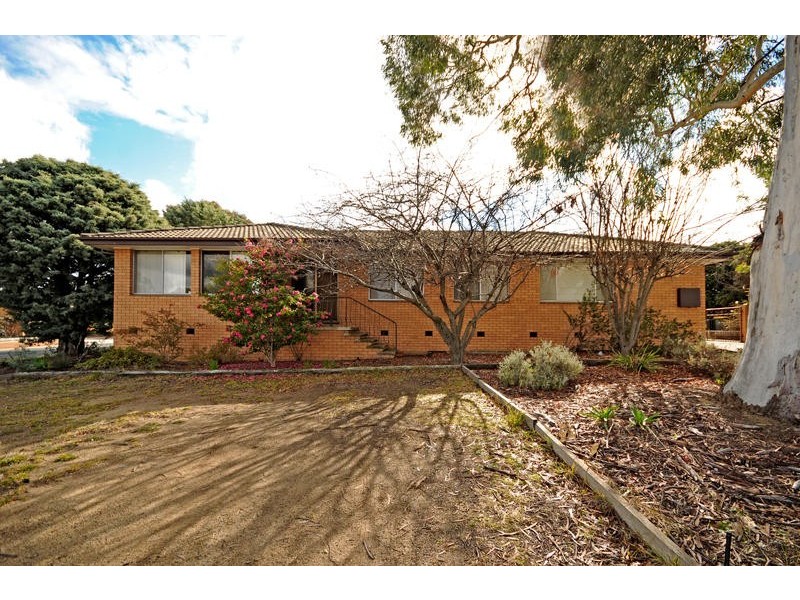 105 Summerland Circuit, Kambah ACT 2902