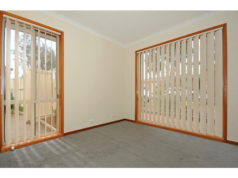 49 Evelyn Owen Crescent, Dunlop ACT 2615