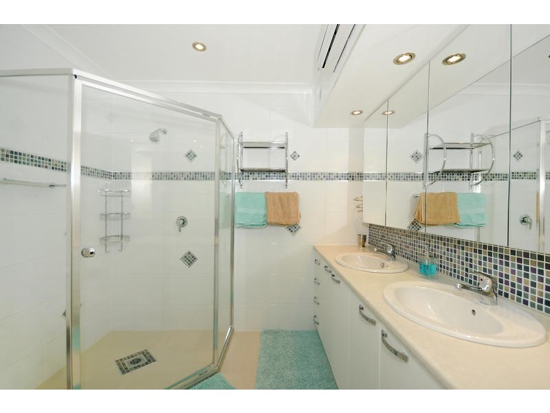 284 Anthony Rolfe Avenue, Gungahlin ACT 2912