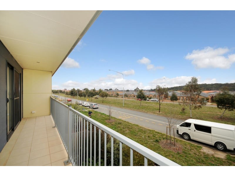 284 Anthony Rolfe Avenue, Gungahlin ACT 2912