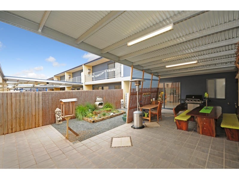 284 Anthony Rolfe Avenue, Gungahlin ACT 2912