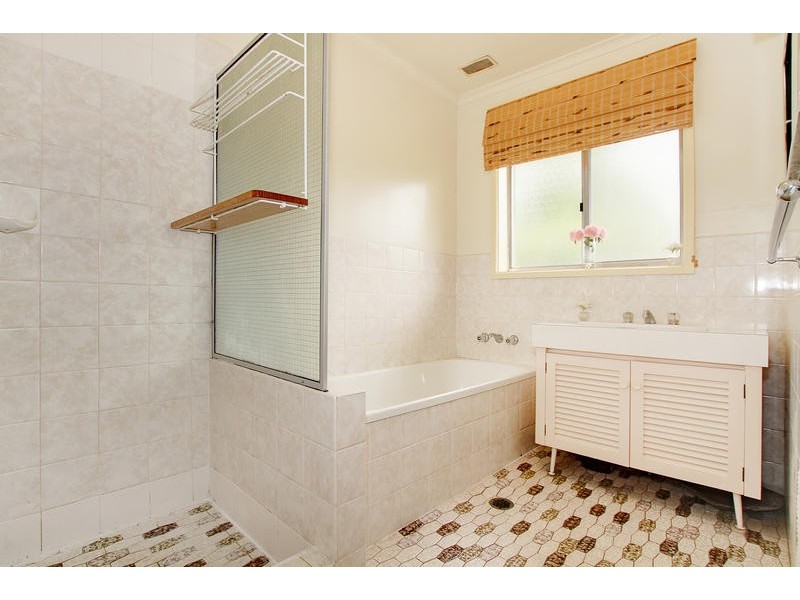 49 Mathieson Crescent, Weetangera ACT 2614