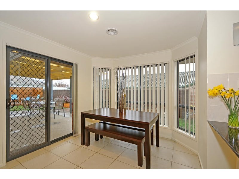 9 Betty Maloney Crescent, Banks ACT 2906