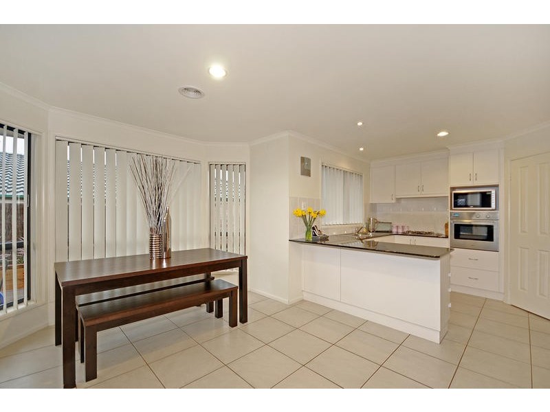 9 Betty Maloney Crescent, Banks ACT 2906