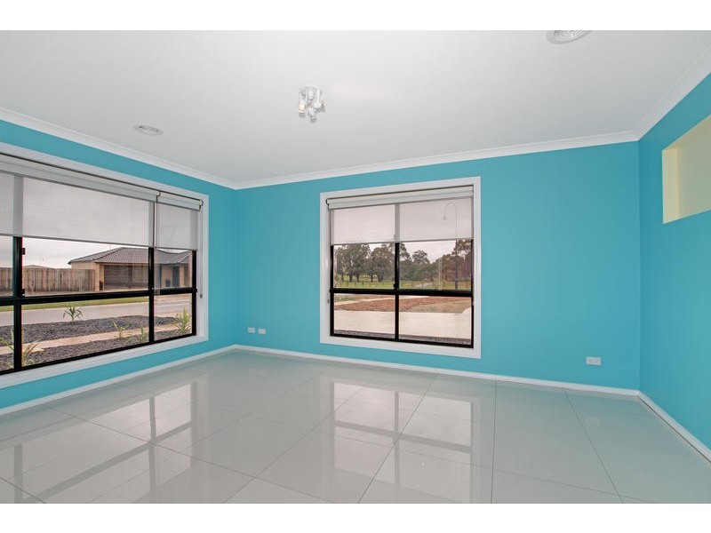 32 John James Loop, Macgregor ACT 2615