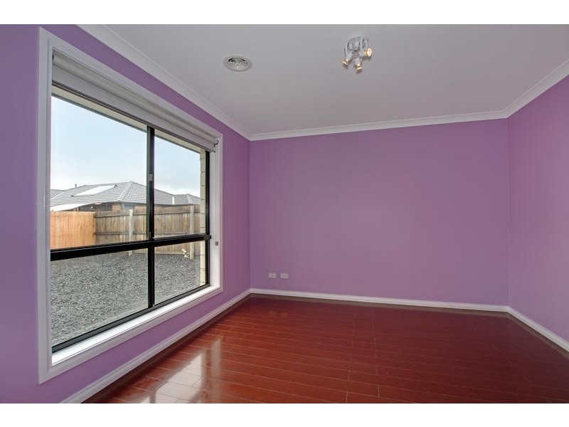 32 John James Loop, Macgregor ACT 2615