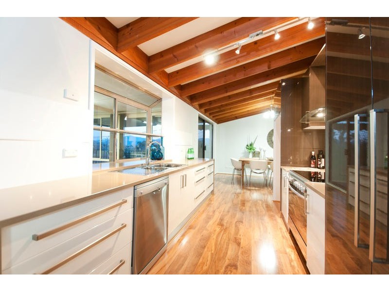 18 Cuthbertson Crescent, Oxley ACT 2903