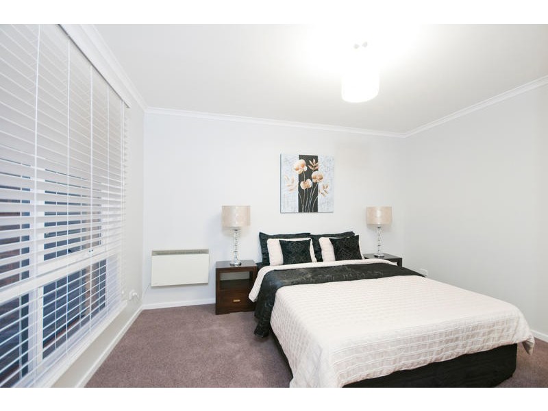 18 Cuthbertson Crescent, Oxley ACT 2903