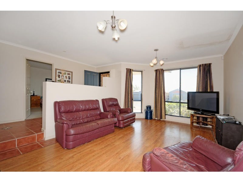 4 Shrivell Circuit, Dunlop ACT 2615