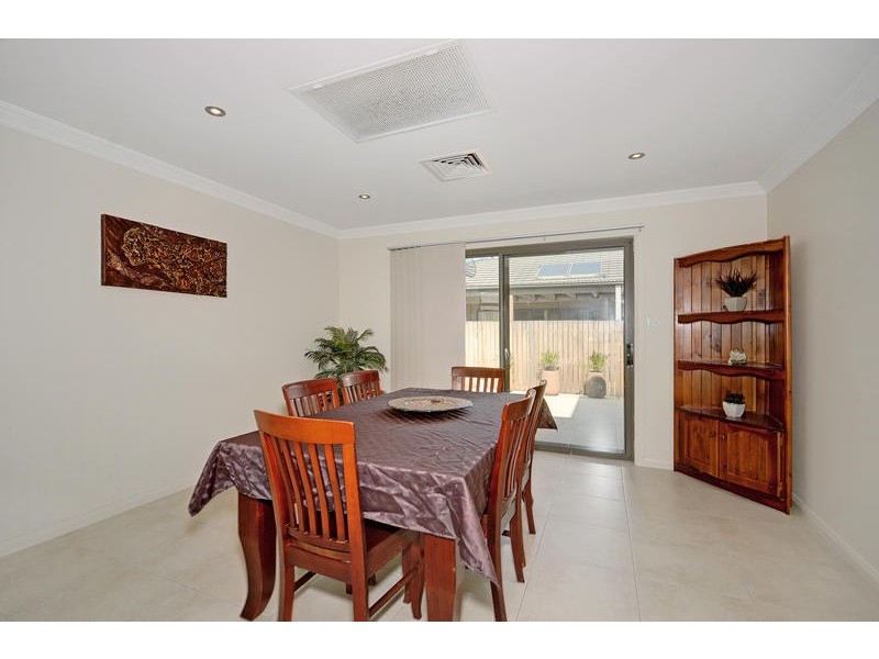 24 Helen Leonard Crescent, Forde ACT 2914