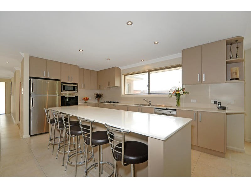 24 Helen Leonard Crescent, Forde ACT 2914