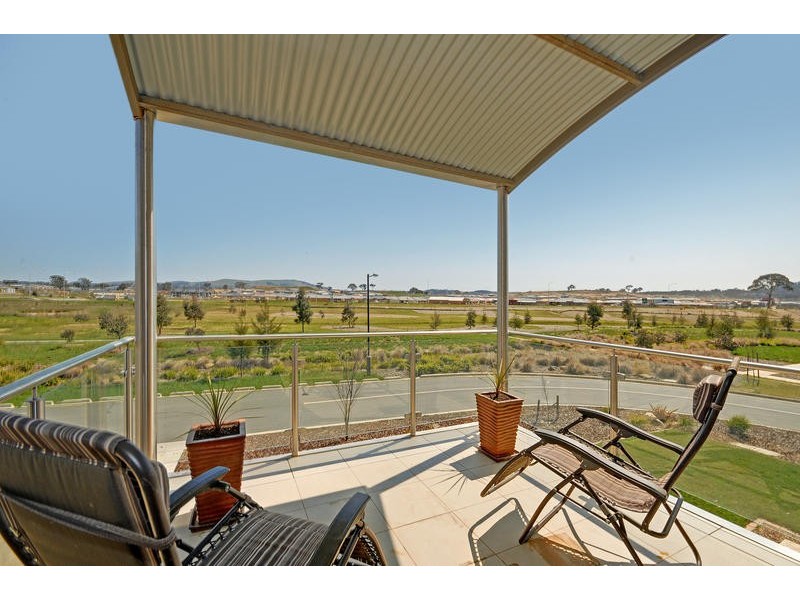 24 Helen Leonard Crescent, Forde ACT 2914