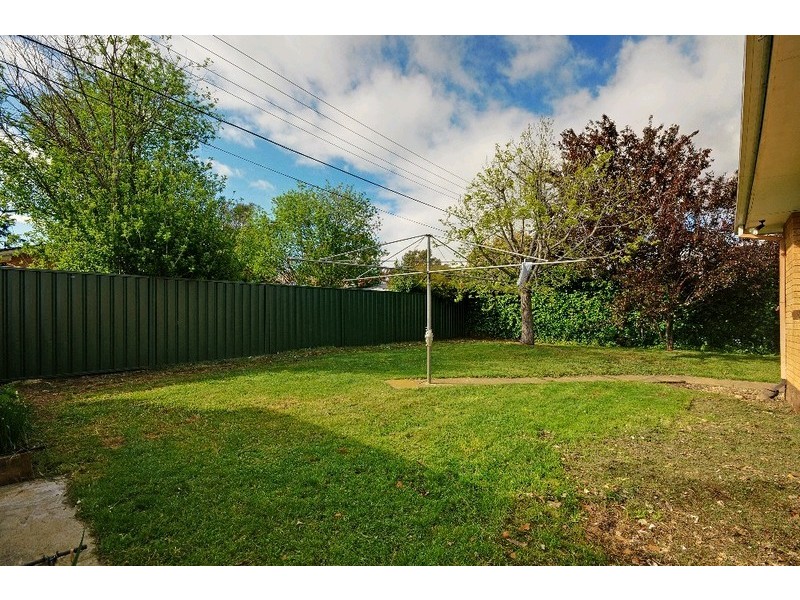 7 Lindrum Crescent, Holt ACT 2615