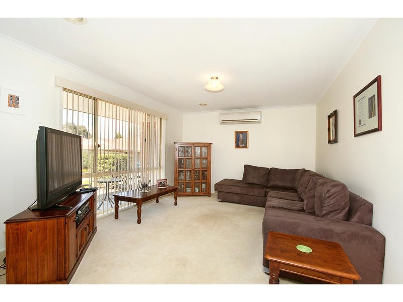 9/2-6 Jane Price Crescent, Conder ACT 2906