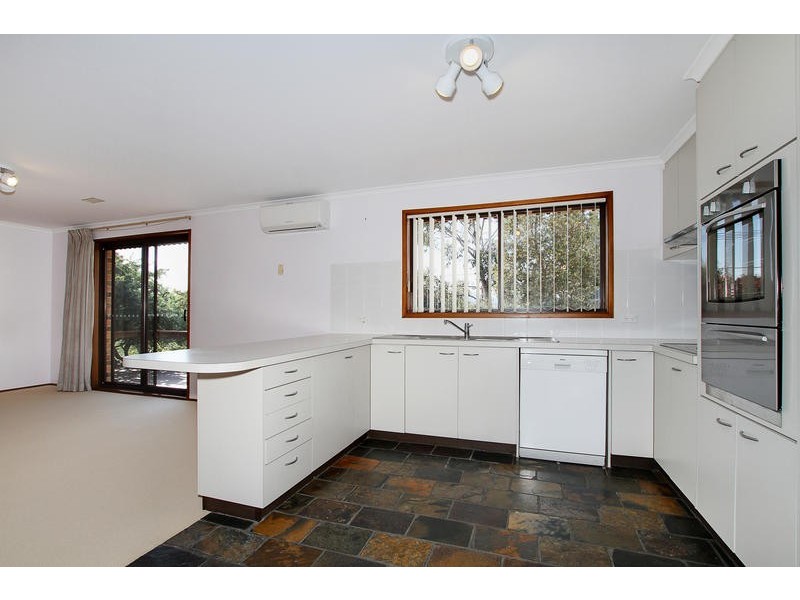 24 Cuthbertson Crescent, Oxley ACT 2903