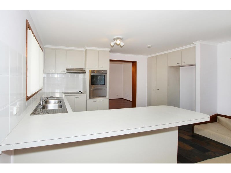 24 Cuthbertson Crescent, Oxley ACT 2903