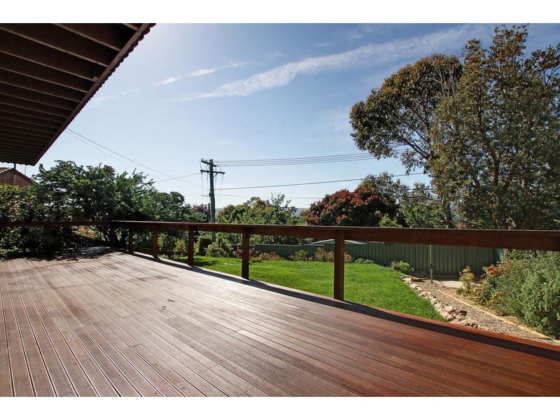 24 Cuthbertson Crescent, Oxley ACT 2903