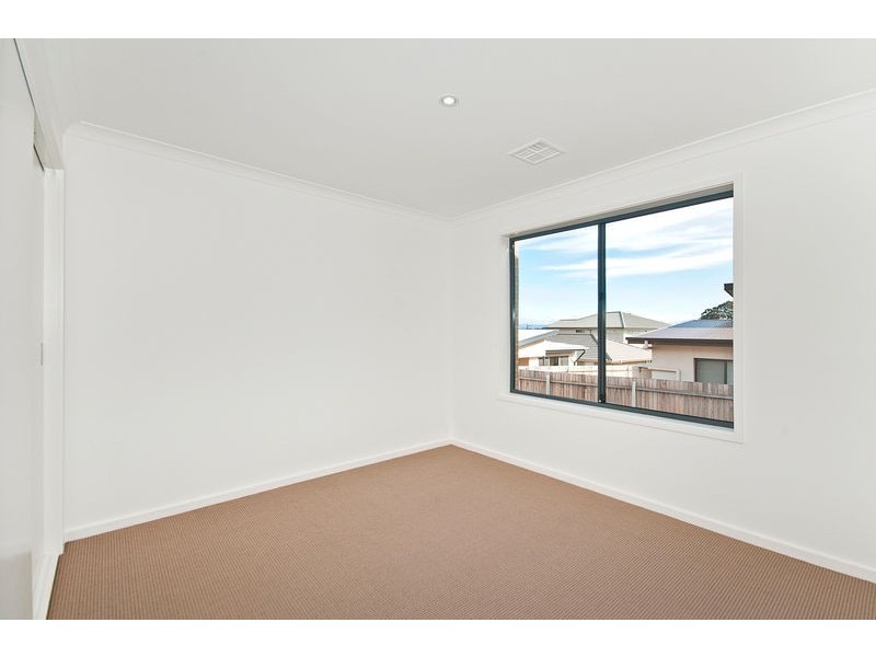 8 Bromham Street, Forde ACT 2914