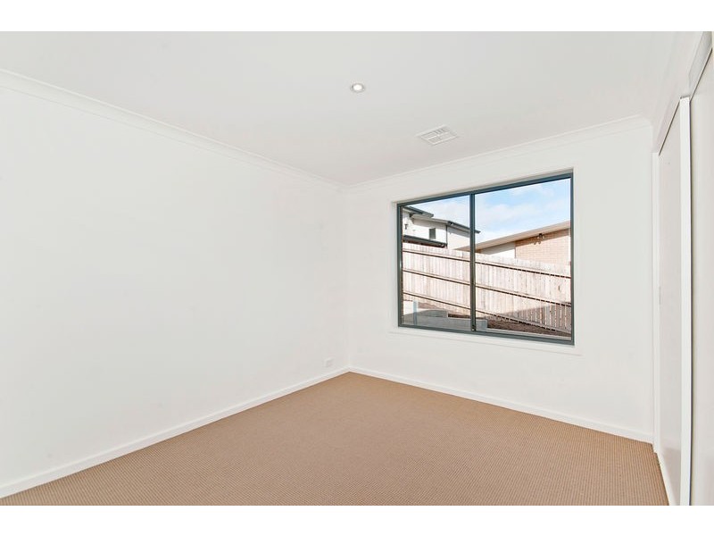 8 Bromham Street, Forde ACT 2914