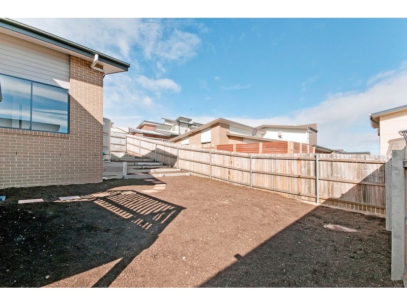 8 Bromham Street, Forde ACT 2914