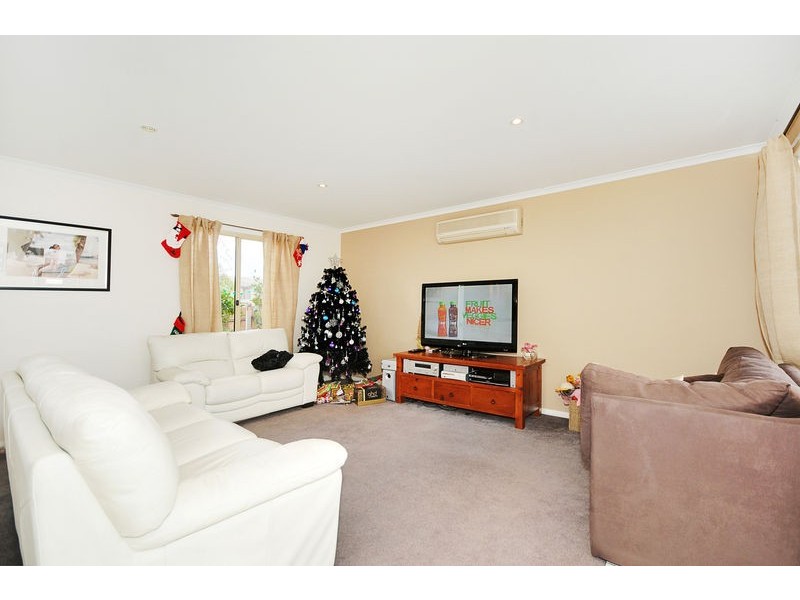 303 Anthony Rolfe Avenue, Gungahlin ACT 2912