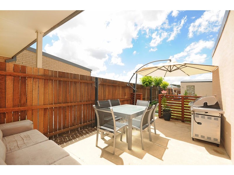 303 Anthony Rolfe Avenue, Gungahlin ACT 2912