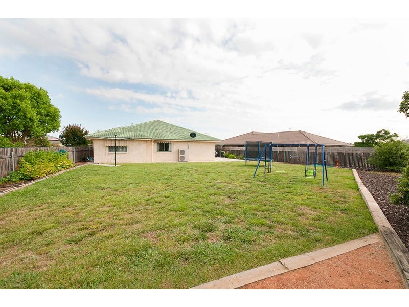 65 Shrivell Circuit, Dunlop ACT 2615