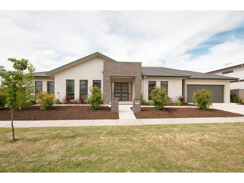 31 Helen Leonard Crescent, Forde ACT 2914