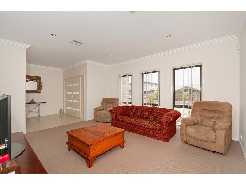 31 Helen Leonard Crescent, Forde ACT 2914