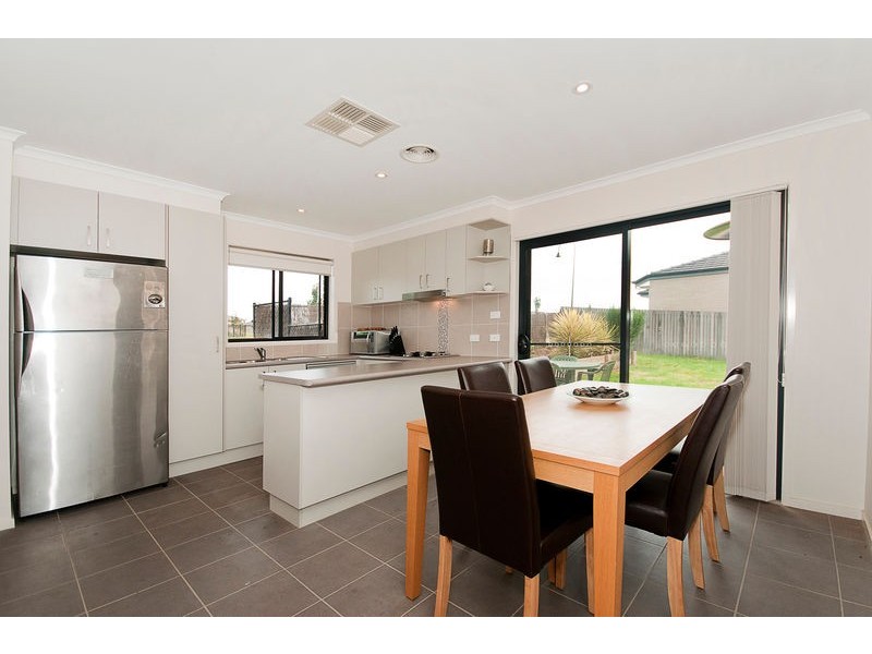 11 Jean Macnamara Street, Macgregor ACT 2615