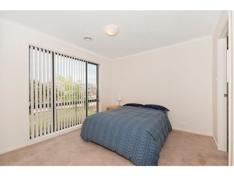 11 Jean Macnamara Street, Macgregor ACT 2615