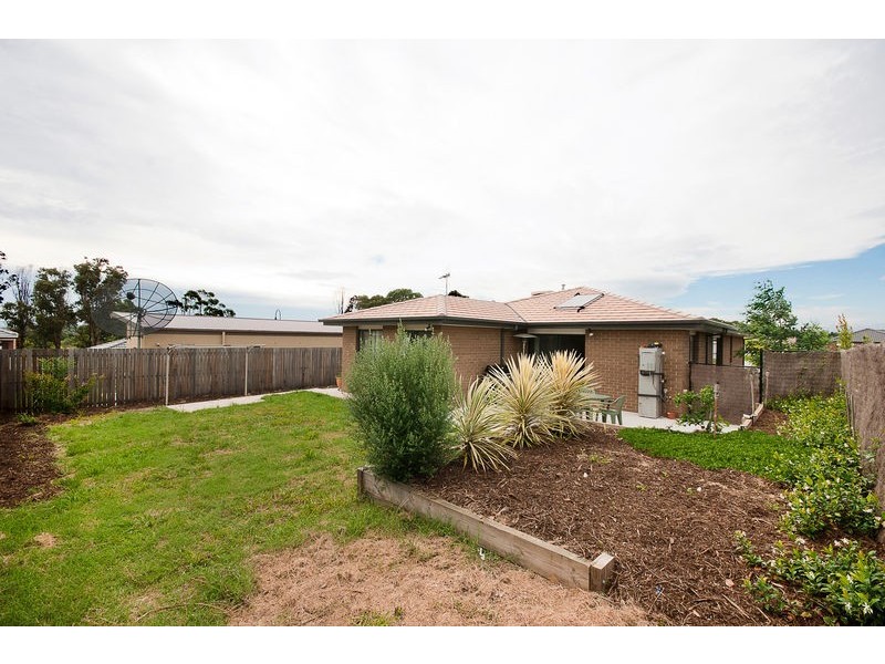 11 Jean Macnamara Street, Macgregor ACT 2615